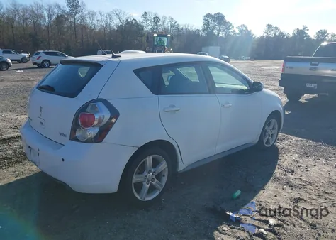 2009 Pontiac Vibe z USA, uszkodzony, nr VIN 5Y2SP67049Z474278